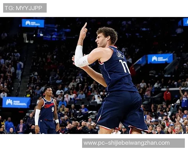 运动新闻布鲁克洛佩斯：从篮筐之下的巨人到NBA赛场的传奇之路
